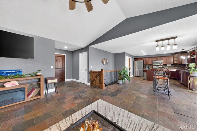 408 Godsey Drive, Union, MO 63084