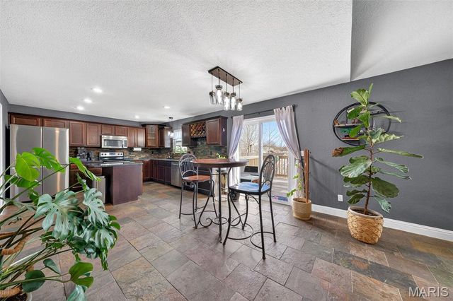 408 Godsey Drive, Union, MO 63084