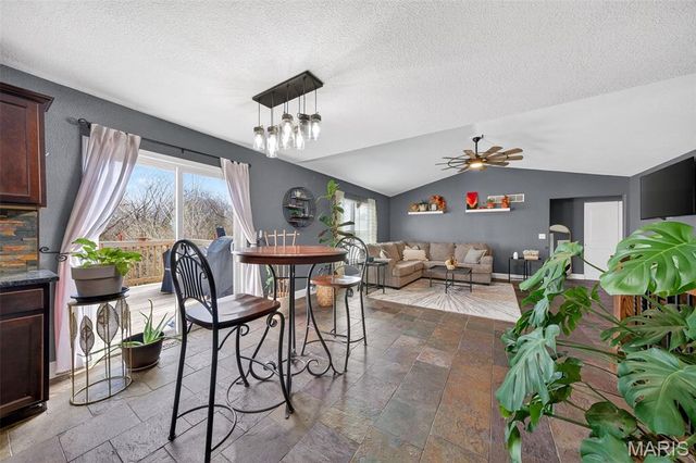 408 Godsey Drive, Union, MO 63084