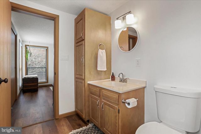 1208 WINTERCAMP TRL, Hedgesville, WV 25427