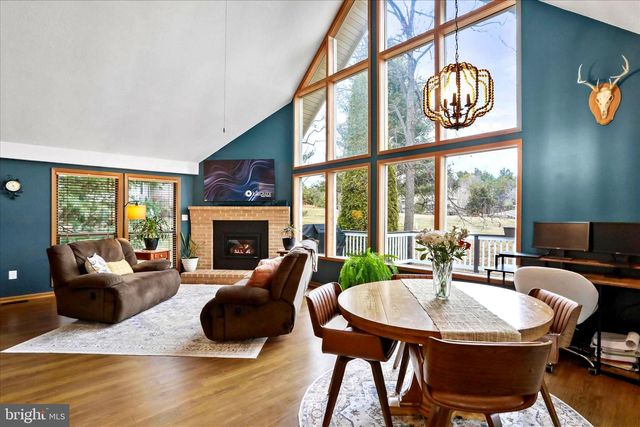 1208 WINTERCAMP TRL, Hedgesville, WV 25427