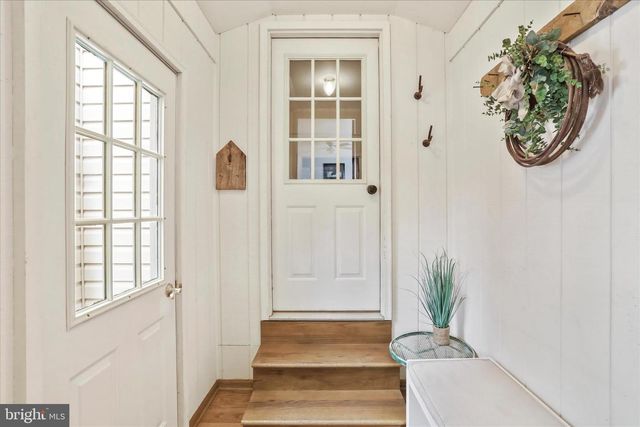 1208 WINTERCAMP TRL, Hedgesville, WV 25427