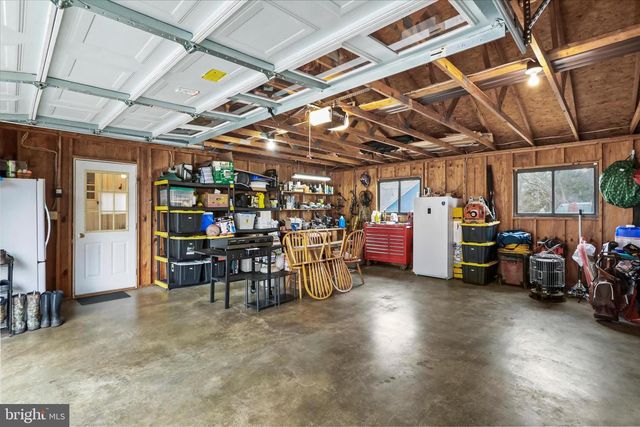 1208 WINTERCAMP TRL, Hedgesville, WV 25427