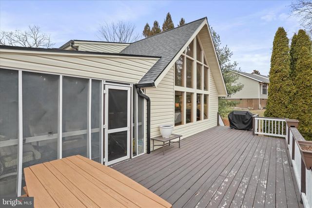 1208 WINTERCAMP TRL, Hedgesville, WV 25427