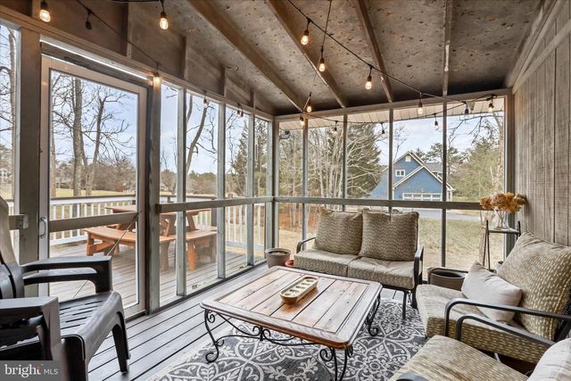 1208 WINTERCAMP TRL, Hedgesville, WV 25427