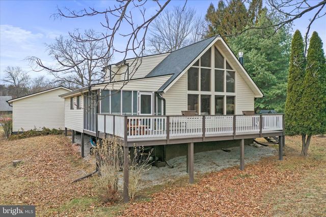 1208 WINTERCAMP TRL, Hedgesville, WV 25427