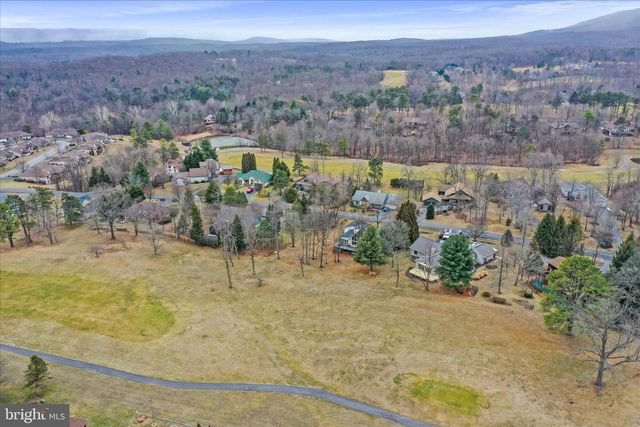 1208 WINTERCAMP TRL, Hedgesville, WV 25427