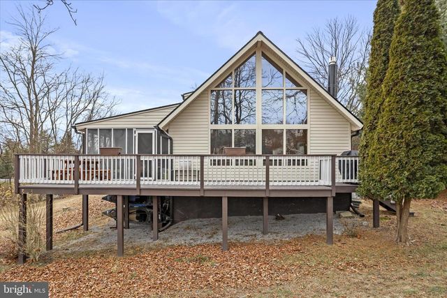 1208 WINTERCAMP TRL, Hedgesville, WV 25427