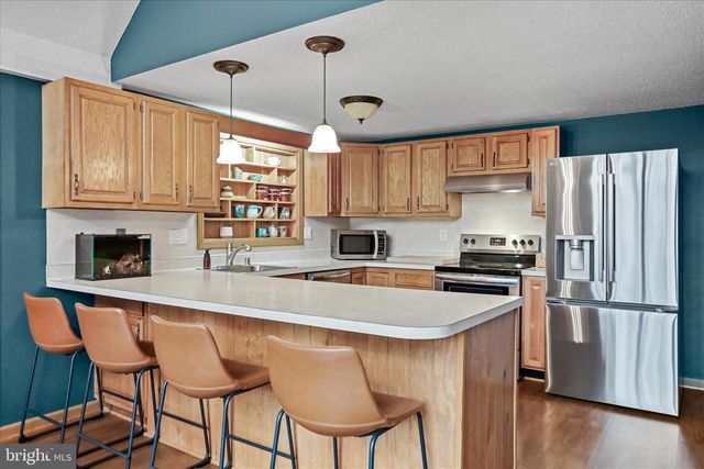 1208 WINTERCAMP TRL, Hedgesville, WV 25427