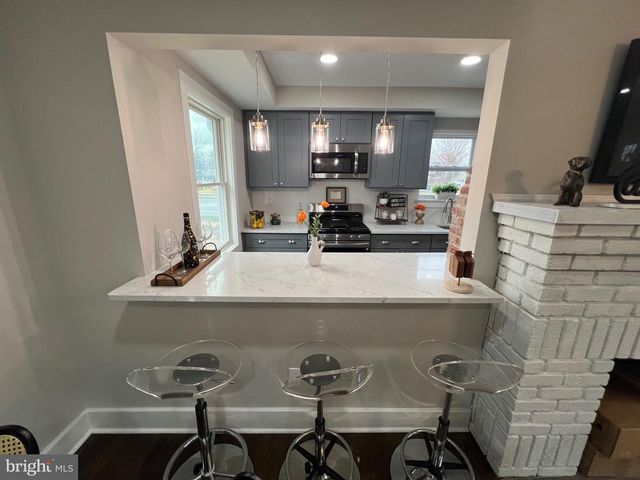 330 HAZEL AVE, Delanco, NJ 08075