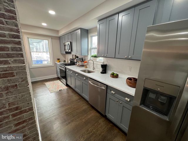 330 HAZEL AVE, Delanco, NJ 08075