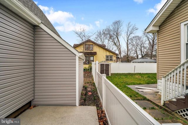 330 HAZEL AVE, Delanco, NJ 08075