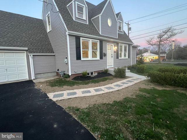 330 HAZEL AVE, Delanco, NJ 08075