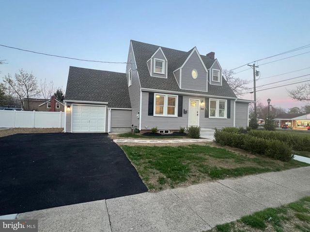 330 HAZEL AVE, Delanco, NJ 08075
