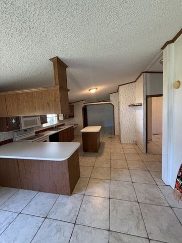 328 Meadow Pond Court, Runaway Bay, TX 76426