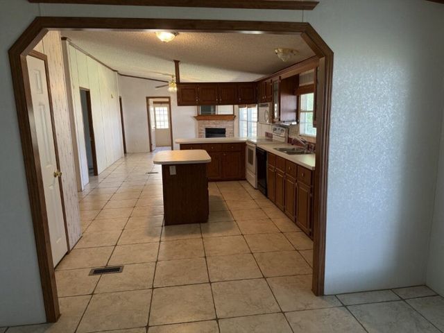328 Meadow Pond Court, Runaway Bay, TX 76426