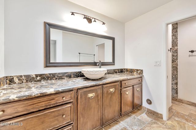 3411 E Valley Vista Lane, Paradise Valley, AZ 85253