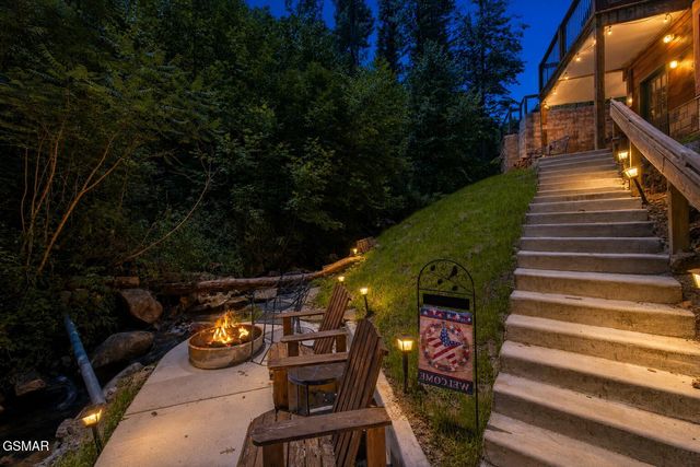 349 Wiley Oakley Drive, Gatlinburg, TN 37738