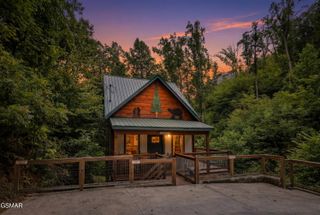 349 Wiley Oakley Drive, Gatlinburg, TN 37738