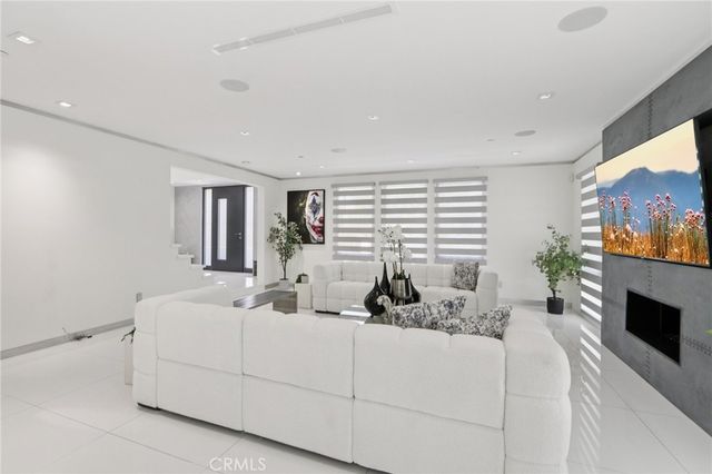 23670 Park Andorra, Calabasas, CA 91302
