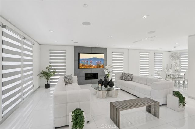 23670 Park Andorra, Calabasas, CA 91302