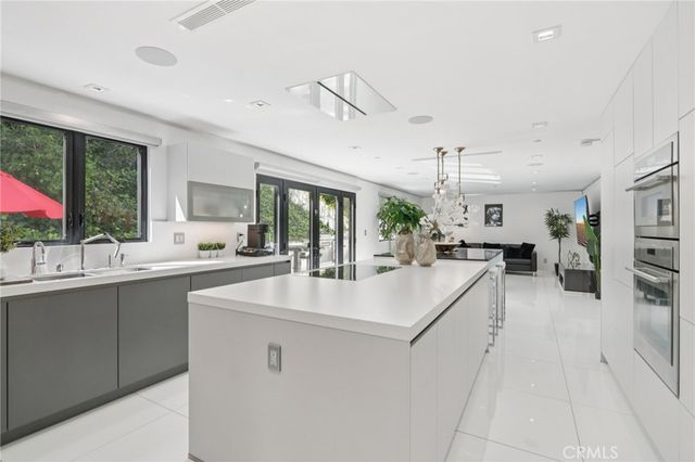 23670 Park Andorra, Calabasas, CA 91302