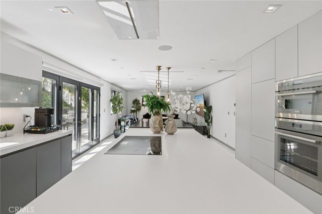 23670 Park Andorra, Calabasas, CA 91302