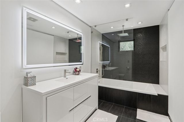 23670 Park Andorra, Calabasas, CA 91302