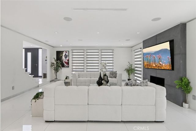 23670 Park Andorra, Calabasas, CA 91302