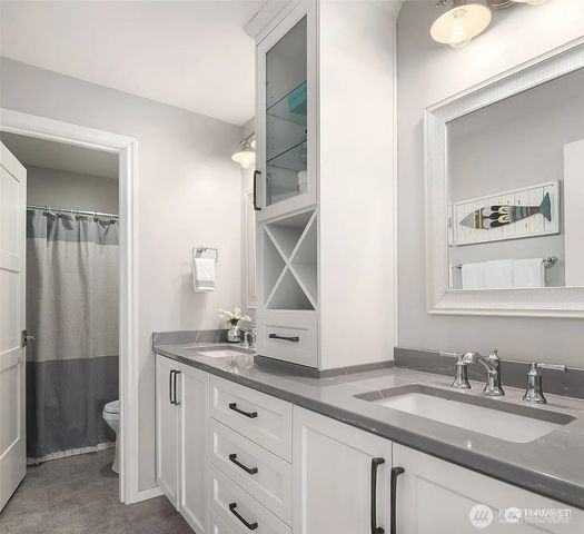 1013 233rd Place NE, Sammamish, WA 98074