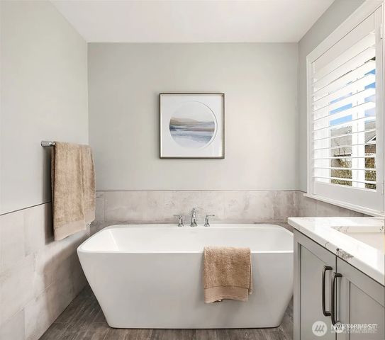 1013 233rd Place NE, Sammamish, WA 98074