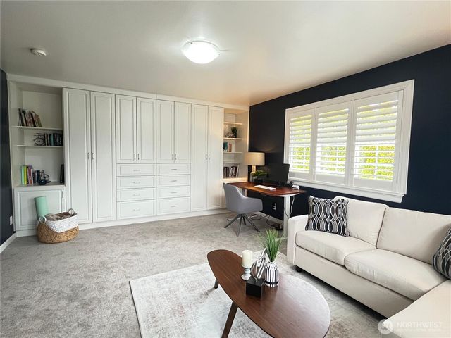 1013 233rd Place NE, Sammamish, WA 98074