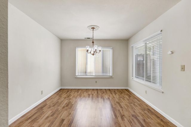 6932 Springmont Dr, Elk Grove, CA 95758