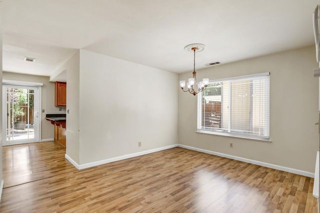 6932 Springmont Dr, Elk Grove, CA 95758