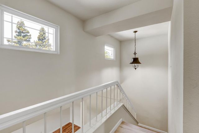 6932 Springmont Dr, Elk Grove, CA 95758