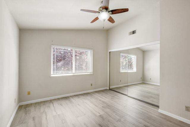 6932 Springmont Dr, Elk Grove, CA 95758