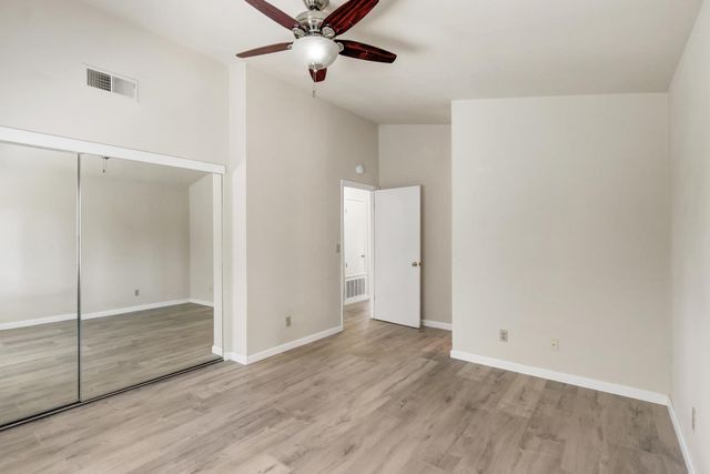 6932 Springmont Dr, Elk Grove, CA 95758