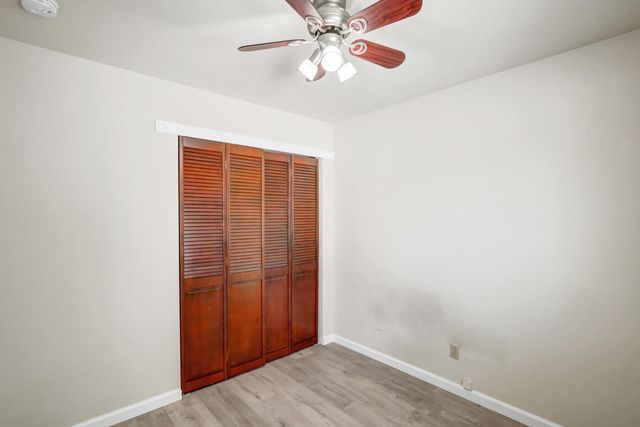 6932 Springmont Dr, Elk Grove, CA 95758