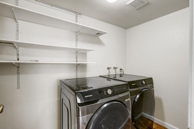 6932 Springmont Dr, Elk Grove, CA 95758