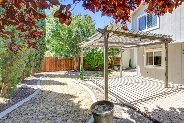 6932 Springmont Dr, Elk Grove, CA 95758
