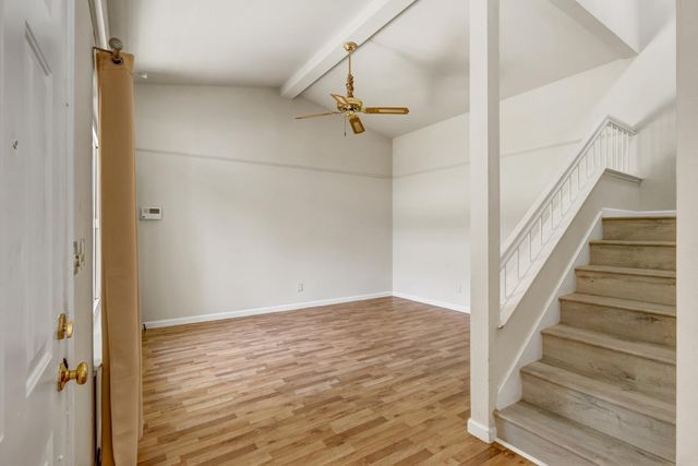 6932 Springmont Dr, Elk Grove, CA 95758