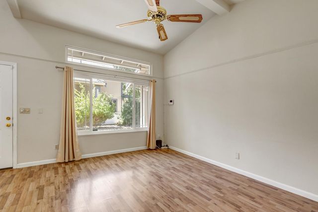 6932 Springmont Dr, Elk Grove, CA 95758