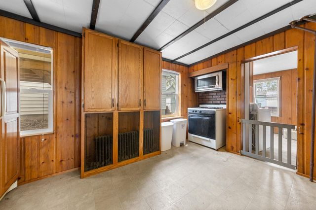 209 8th Street E, Hastings, MN 55033