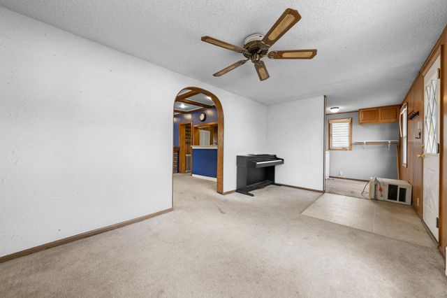 209 8th Street E, Hastings, MN 55033