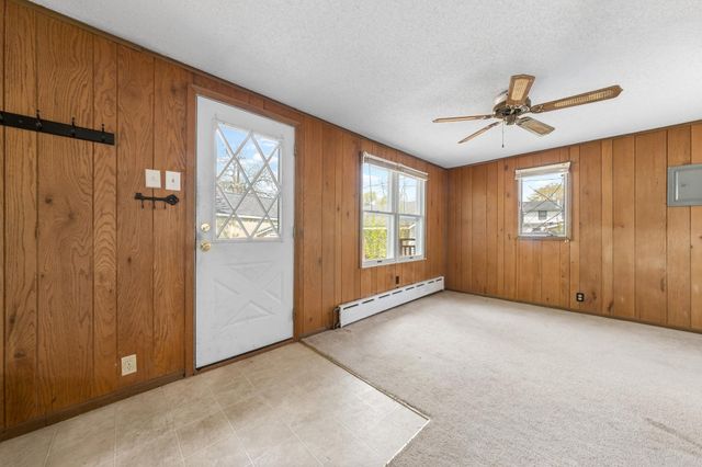209 8th Street E, Hastings, MN 55033
