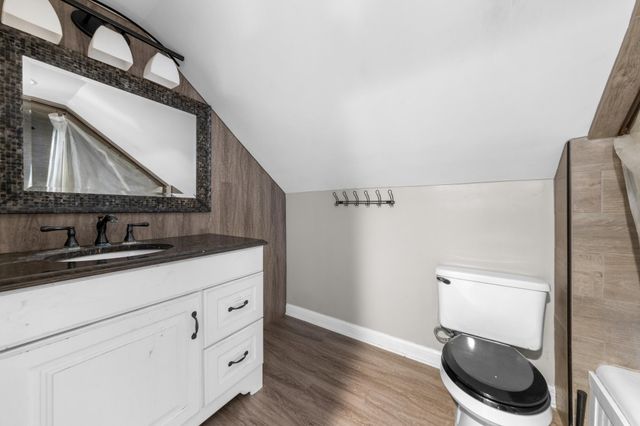 209 8th Street E, Hastings, MN 55033