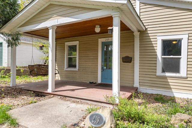 209 8th Street E, Hastings, MN 55033