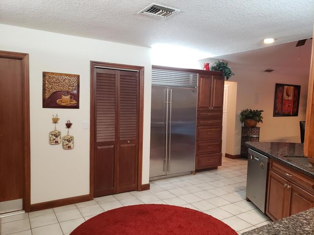 1402 SW 25th Avenue, Deerfield Beach, FL 33442