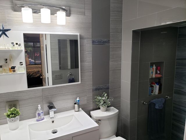 1402 SW 25th Avenue, Deerfield Beach, FL 33442