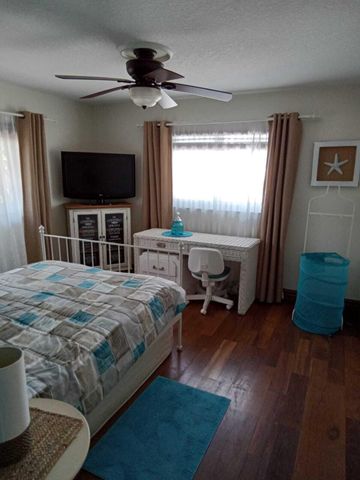 1402 SW 25th Avenue, Deerfield Beach, FL 33442